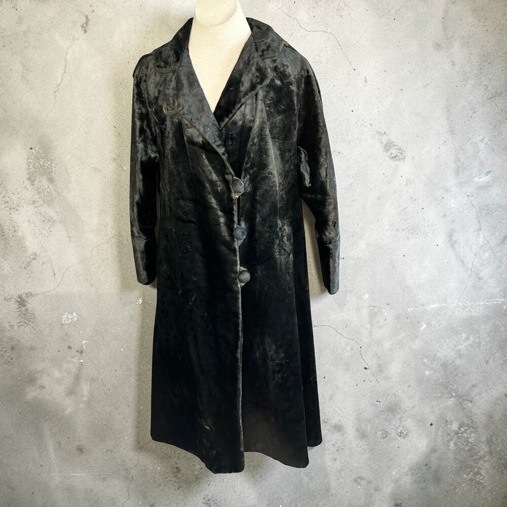 The Siegel Garment Vintage 40s Crushed Velvet Faux Fur Gothic Black Overcoat
